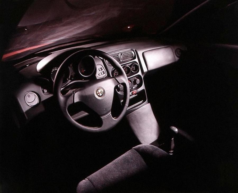 Торпедо Alfa Romeo Sportut 1997 года  (фото 5 из 5)